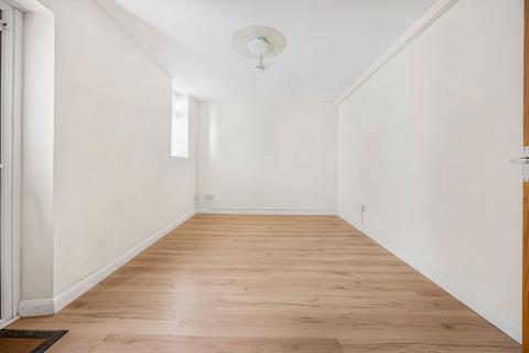 Flat 1, 4 Clarence Square, Cheltenham, GL50 4JN