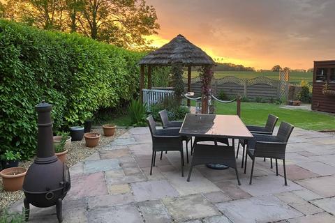 4 bedroom detached house for sale, The Street, Fersfield, Diss
