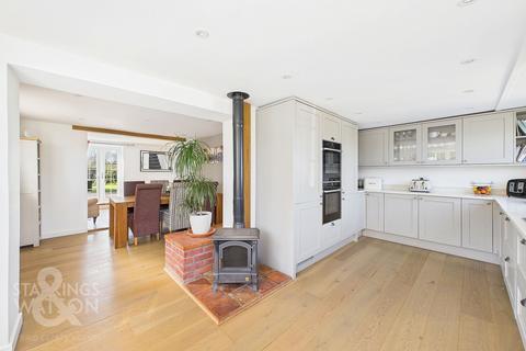 4 bedroom detached house for sale, The Street, Fersfield, Diss