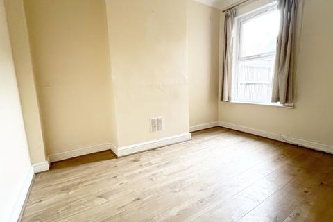 22 Ardmere Road, London, SE13 6EL