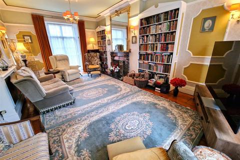 5 bedroom townhouse for sale, Plymouth Road, Tavistock