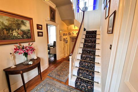 5 bedroom townhouse for sale, Plymouth Road, Tavistock