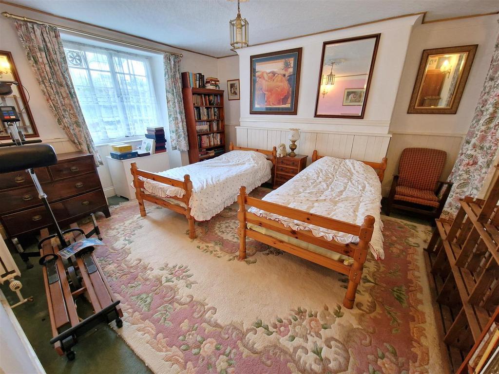 Bedroom 2.jpg