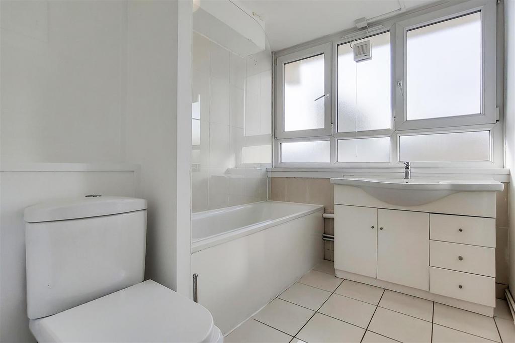9 Bathroom-1.jpg