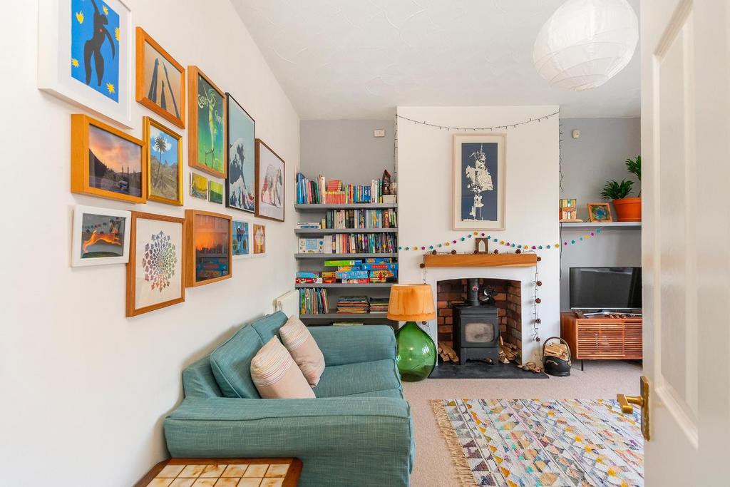 3 E9 RFS - Living Room D.jpg