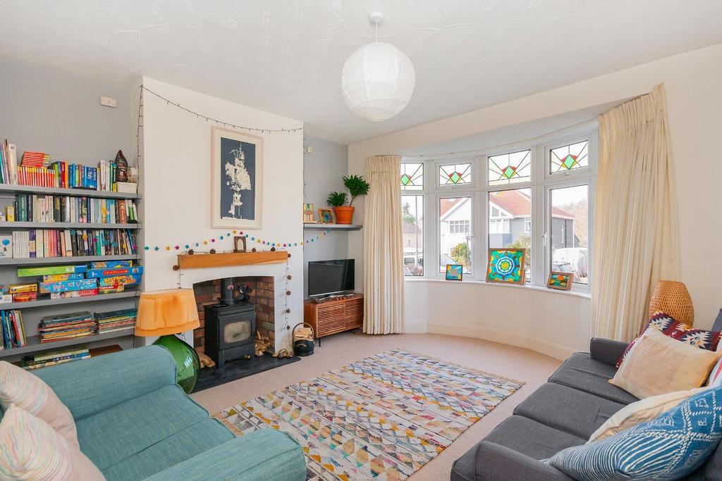 3 E9 RFS - Living Room C.jpg