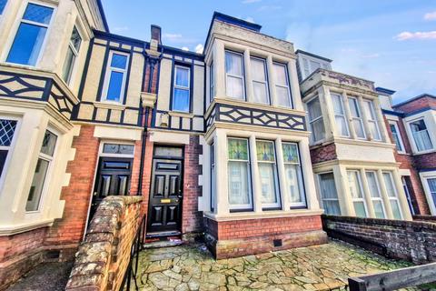 8 bedroom terraced house for sale