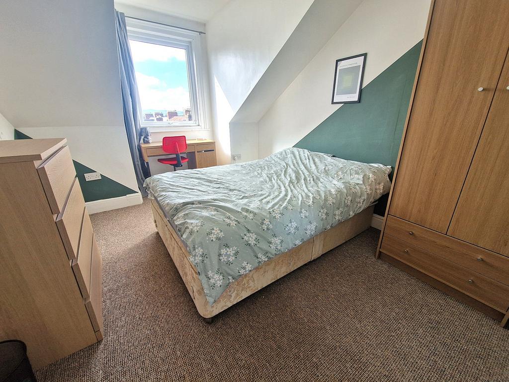 Bedroom Seven