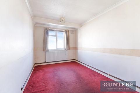 2 Rosebery Close, Morden, SM4 4NR