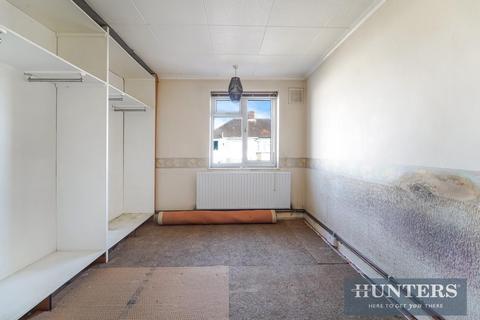 2 Rosebery Close, Morden, SM4 4NR