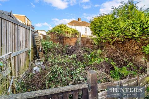 2 Rosebery Close, Morden, SM4 4NR