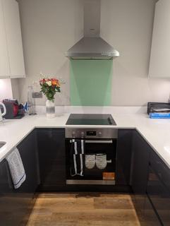 2 bedroom apartment to rent, Heather Gardens, London NW11