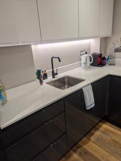 2 bedroom apartment to rent, Heather Gardens, London NW11