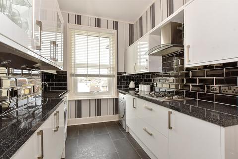 2 bedroom flat for sale, Park Road, Shanklin, Isle of Wight