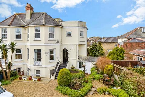 2 bedroom flat for sale, Park Road, Shanklin, Isle of Wight