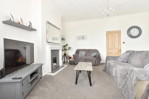 2 bedroom flat for sale, Park Road, Shanklin, Isle of Wight