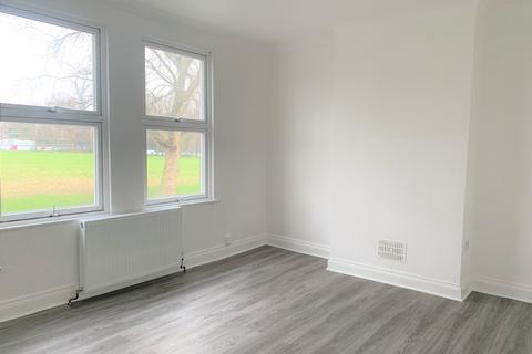 76 Fletching Road, London, E5 9QR