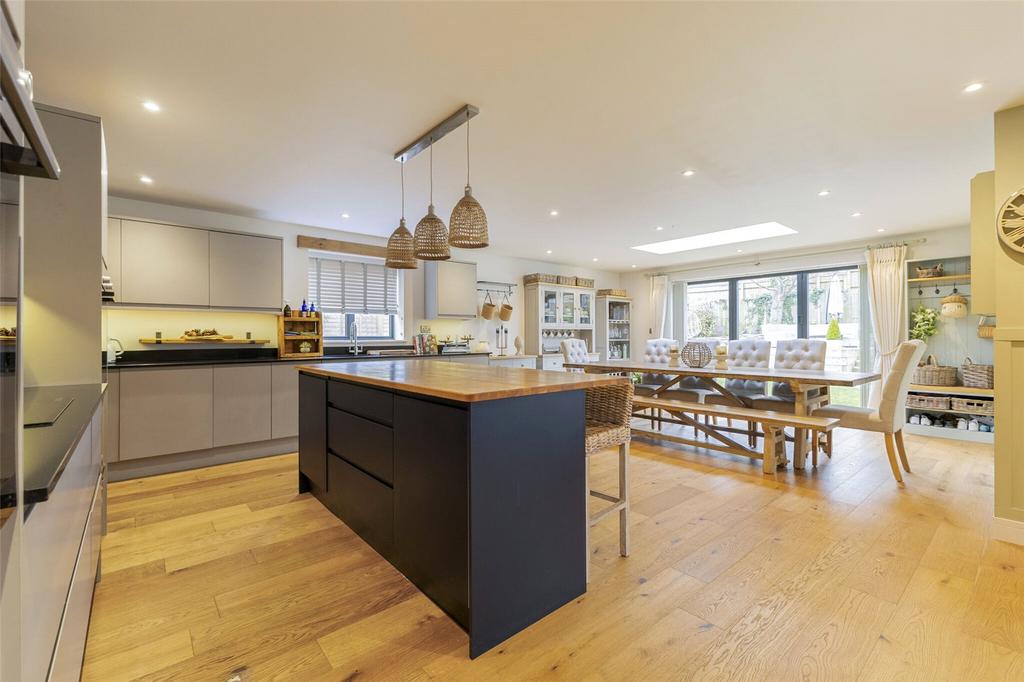 Kitchen/Dining Room