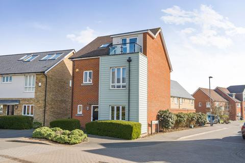 4 bedroom detached house for sale, Parkview Way, Epsom KT19