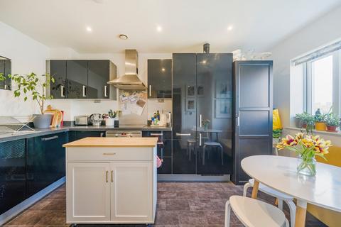 4 bedroom detached house for sale, Parkview Way, Epsom KT19