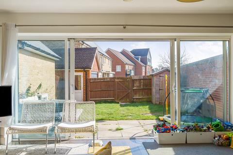 4 bedroom detached house for sale, Parkview Way, Epsom KT19