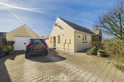 3 bedroom detached bungalow for sale, Min-yr-Ochr, Maesgwynne Road, Fishguard