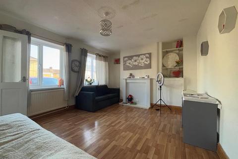 2 bedroom semi-detached house for sale, Lliedi Crescent, Llanelli