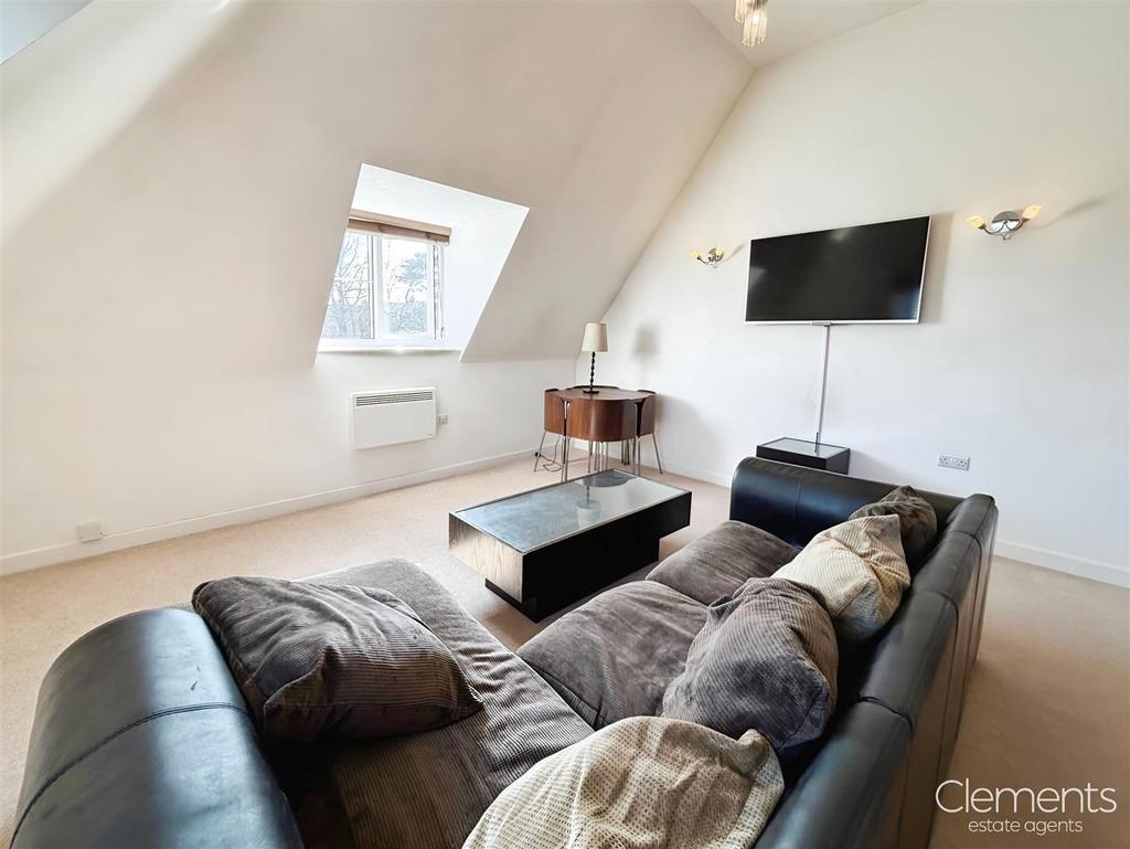 Be8ee5f8-Living 20 Room 202.jpg