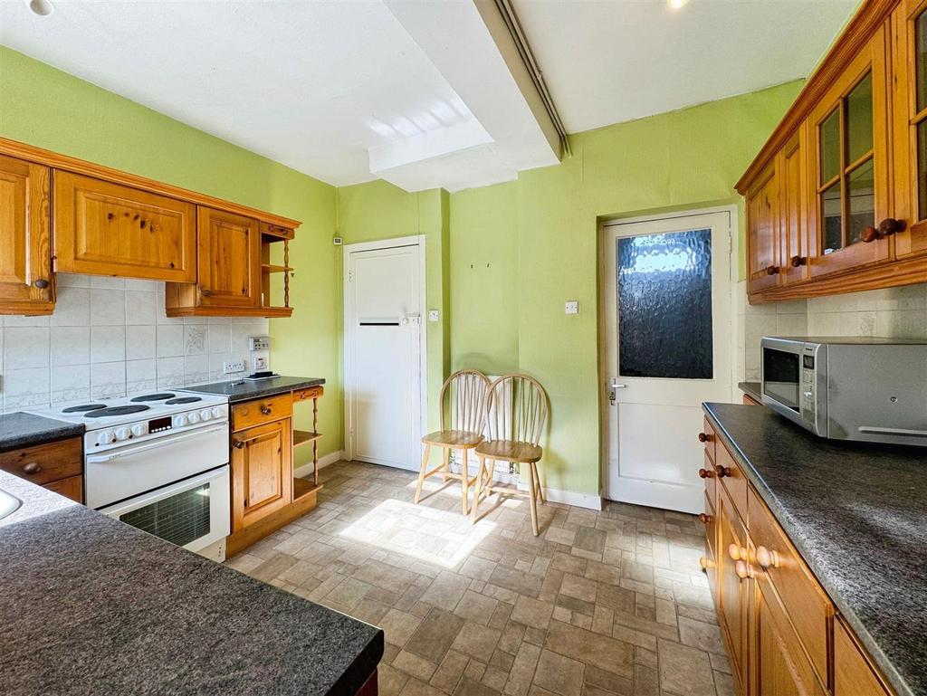 Kitchen (2)