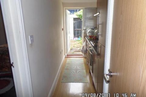 1 bedroom flat to rent, Broadway, Roath, Cardiff