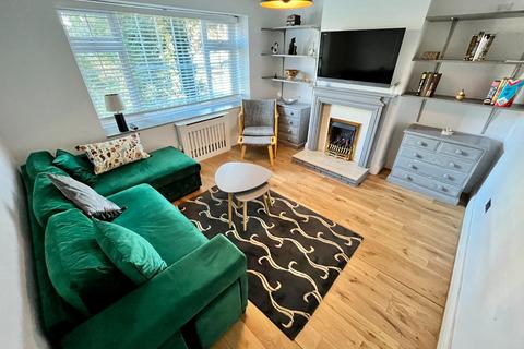 4 bedroom semi-detached house for sale, Cheviot Road, Luton, Bedfordshire, LU3 3DQ