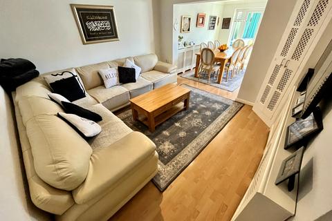 4 bedroom semi-detached house for sale, Cheviot Road, Luton, Bedfordshire, LU3 3DQ