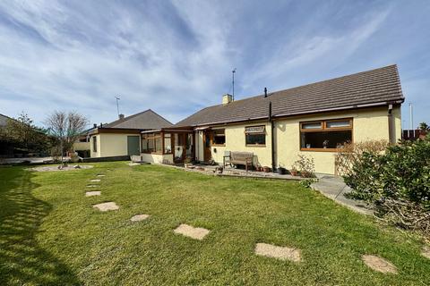 3 bedroom detached bungalow for sale, Gorwelion, Valley, LL65