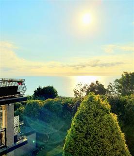 2 bedroom apartment for sale, FANTASTIC SEA VIEWS * SHANKLIN