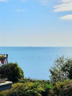 2 bedroom apartment for sale, FANTASTIC SEA VIEWS * SHANKLIN