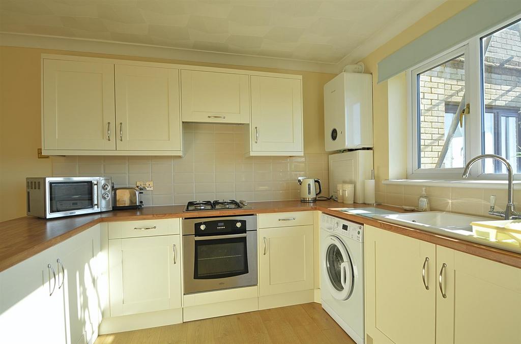 Resized Kitchen3.jpg