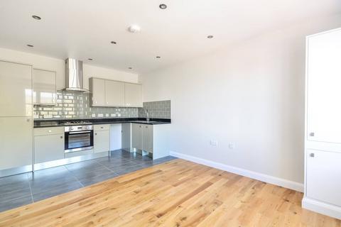 2 bedroom flat to rent, Rye Lane, Peckham, London, SE15