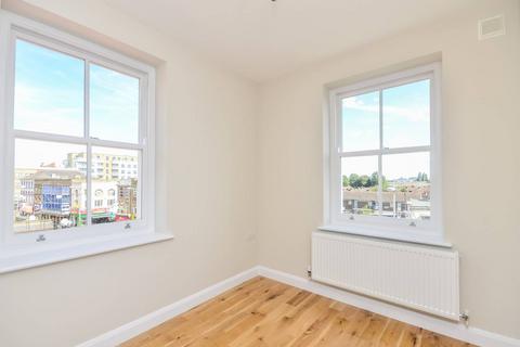2 bedroom flat to rent, Rye Lane, Peckham, London, SE15