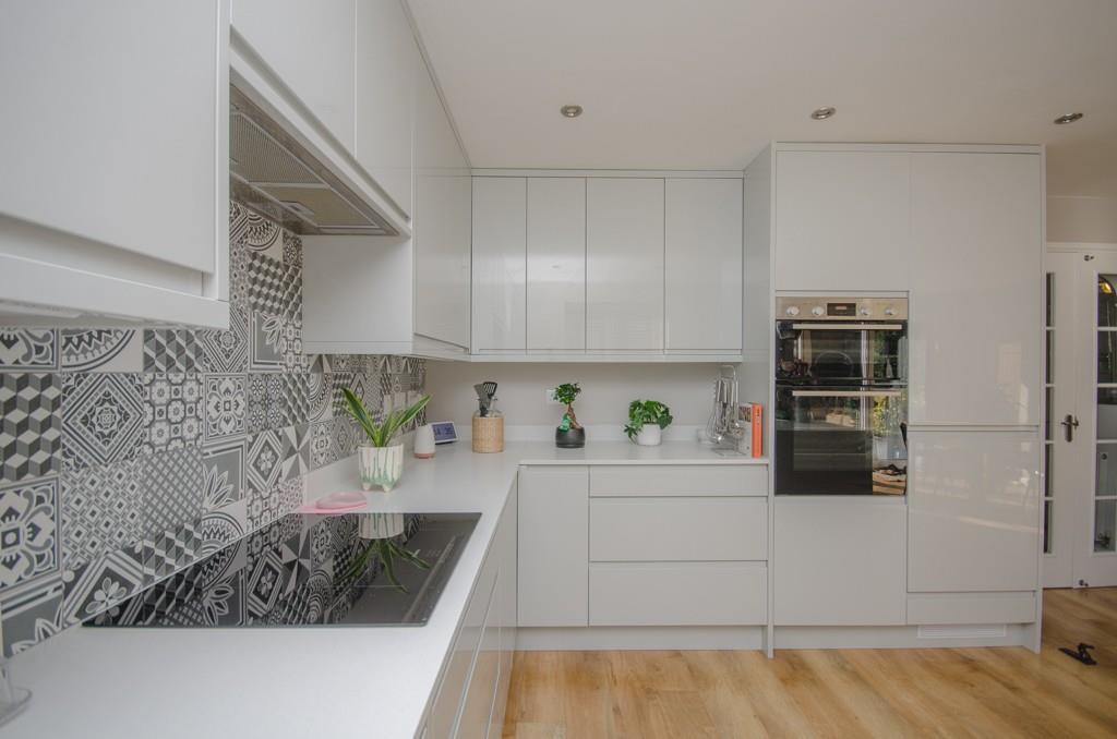 Kitchen pic 3.jpg