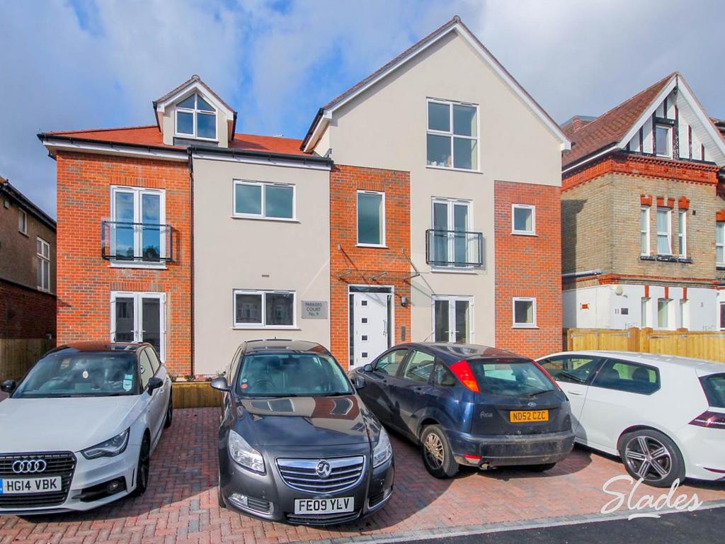 4 Parkers Court Fron