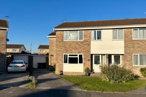 3 bedroom semi-detached house for sale, Meadow Close, Stalbridge
