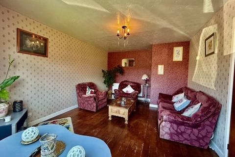 3 bedroom semi-detached house for sale, Meadow Close, Stalbridge
