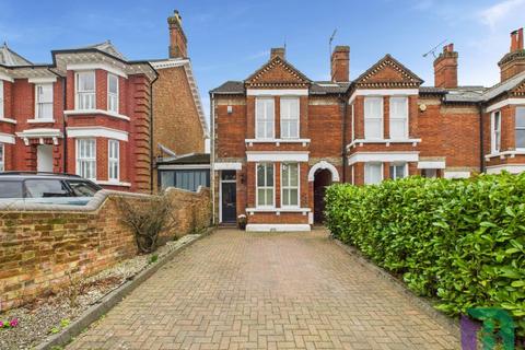 4 bedroom terraced house for sale, Station Road, Milton Keynes MK17
