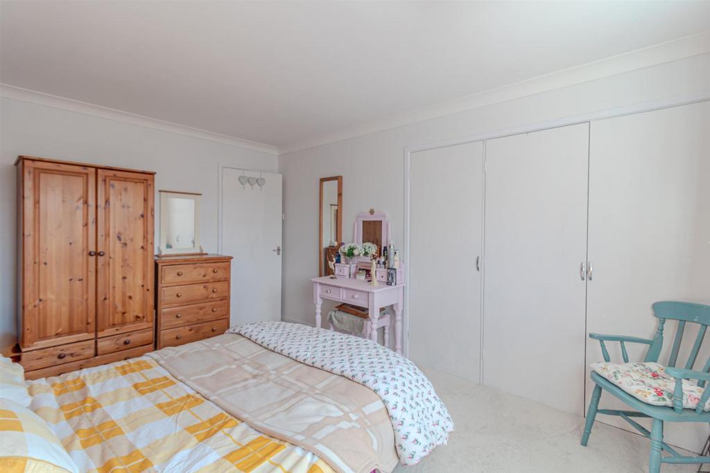 12, Ballantrae Close Arnold, Nottingham, NG5 8 QH