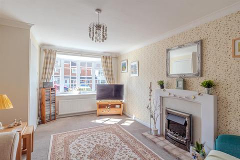 12 Ballantrae Close, Arnold, Nottingham, NG5 8QH