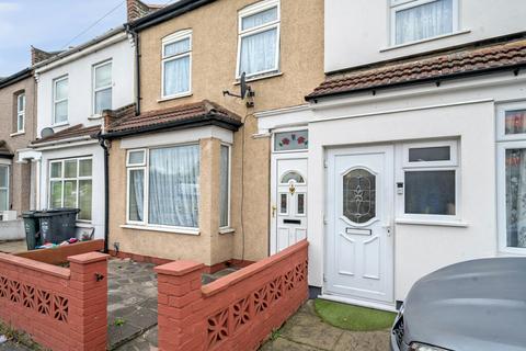 4 bedroom terraced house to rent, Priory Road, Dartford DA1