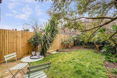 4 bedroom house for sale, Cormont Road, London SE5