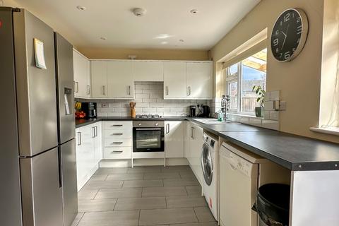 3 bedroom end of terrace house for sale, Tetbury Gardens, Nailsea, North Somerset, BS48