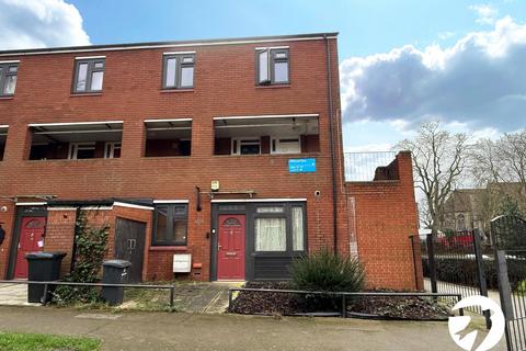 10 Wildwood Close, London, SE12 0ST