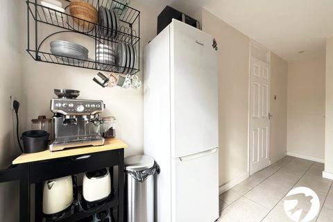 10 Wildwood Close, London, SE12 0ST